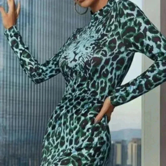 Women's Blue Animal Print Dress - Split - Long Sleeve Dress- Size Medium - Picture 1 of 11